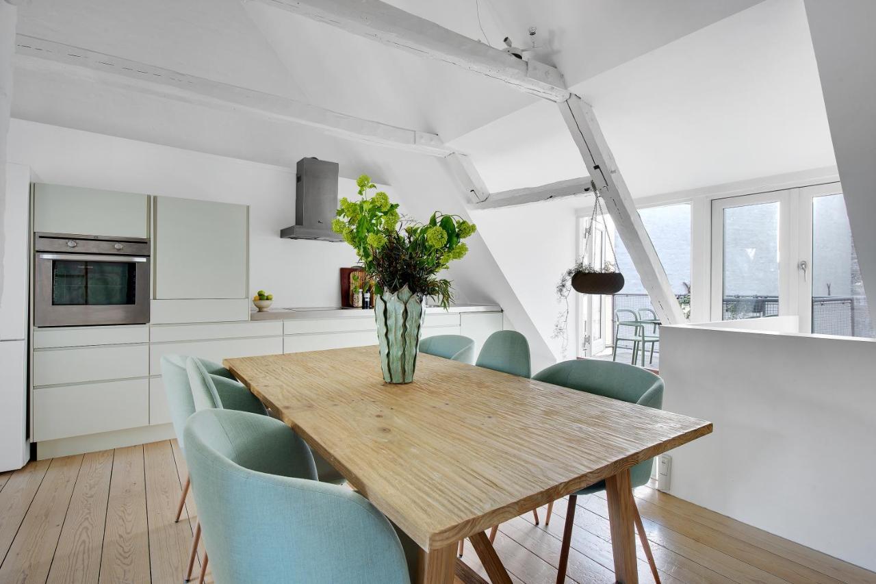 Sanders Main - Endearing Two-Bedroom Duplex Apartment With A Balcony Next To Magical Nyhavn København Eksteriør billede