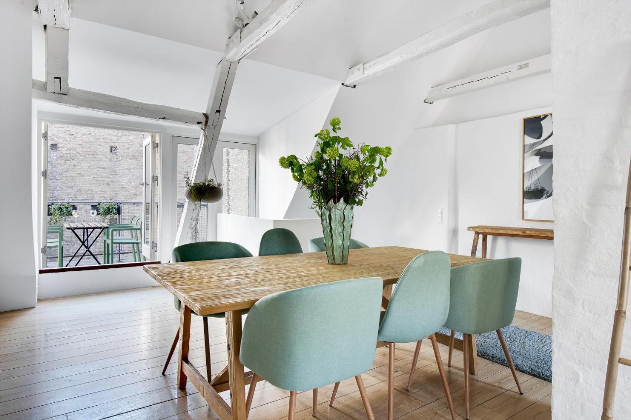 Sanders Main - Endearing Two-Bedroom Duplex Apartment With A Balcony Next To Magical Nyhavn København Eksteriør billede