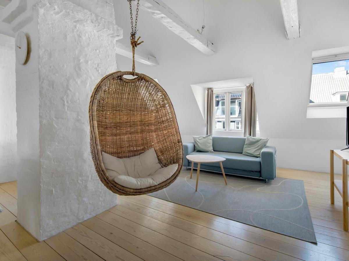 Sanders Main - Endearing Two-Bedroom Duplex Apartment With A Balcony Next To Magical Nyhavn København Eksteriør billede