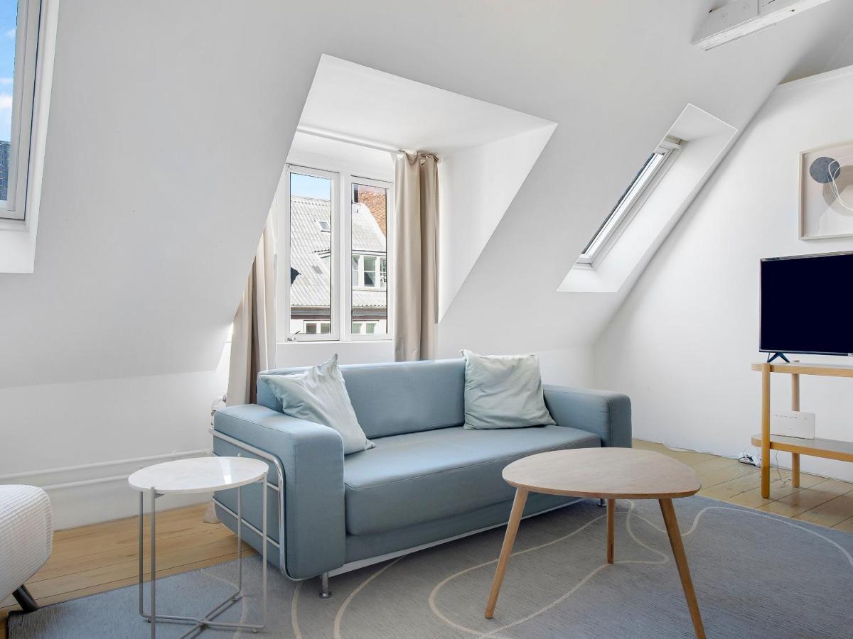 Sanders Main - Endearing Two-Bedroom Duplex Apartment With A Balcony Next To Magical Nyhavn København Eksteriør billede
