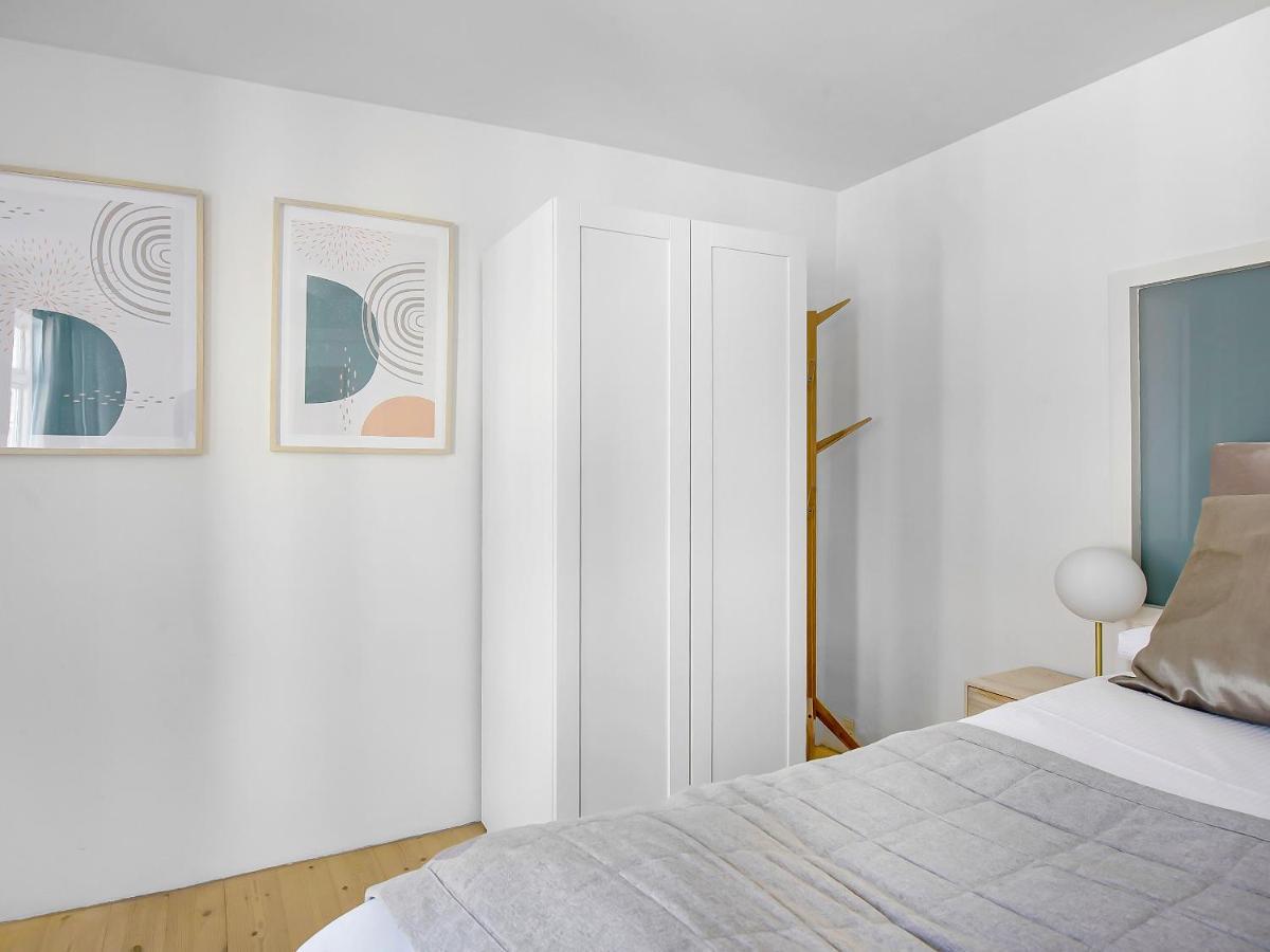 Sanders Main - Endearing Two-Bedroom Duplex Apartment With A Balcony Next To Magical Nyhavn København Eksteriør billede